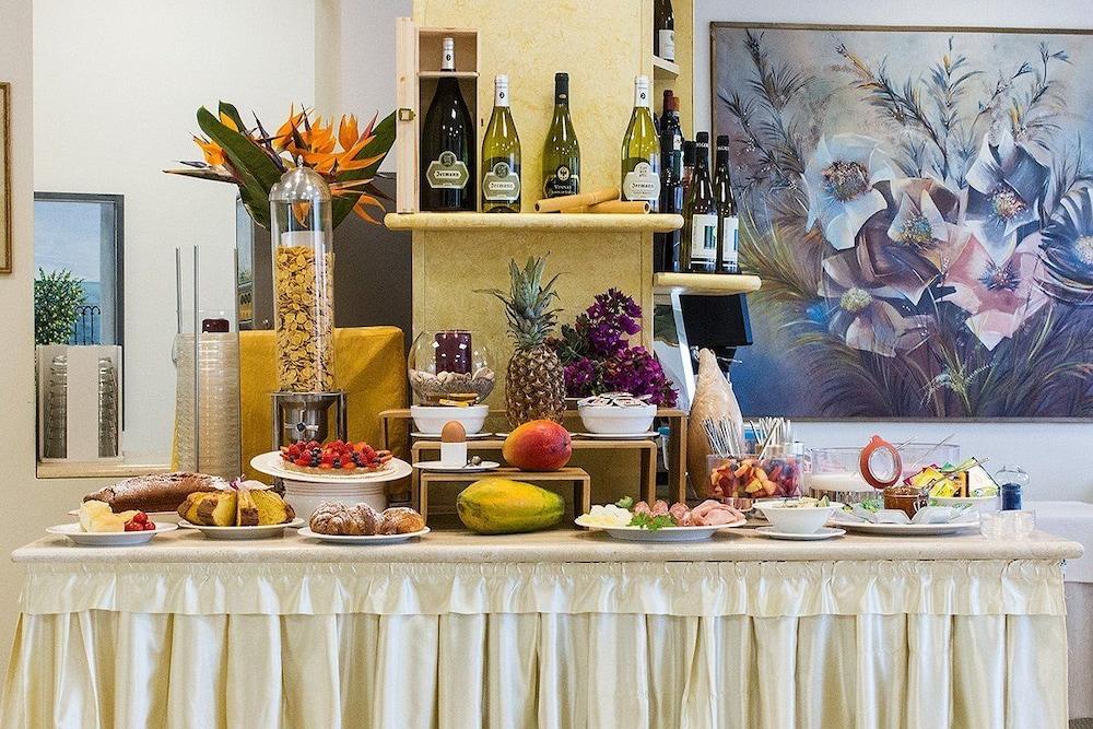 Piccolo Hotel 디아노마리나 외부 사진