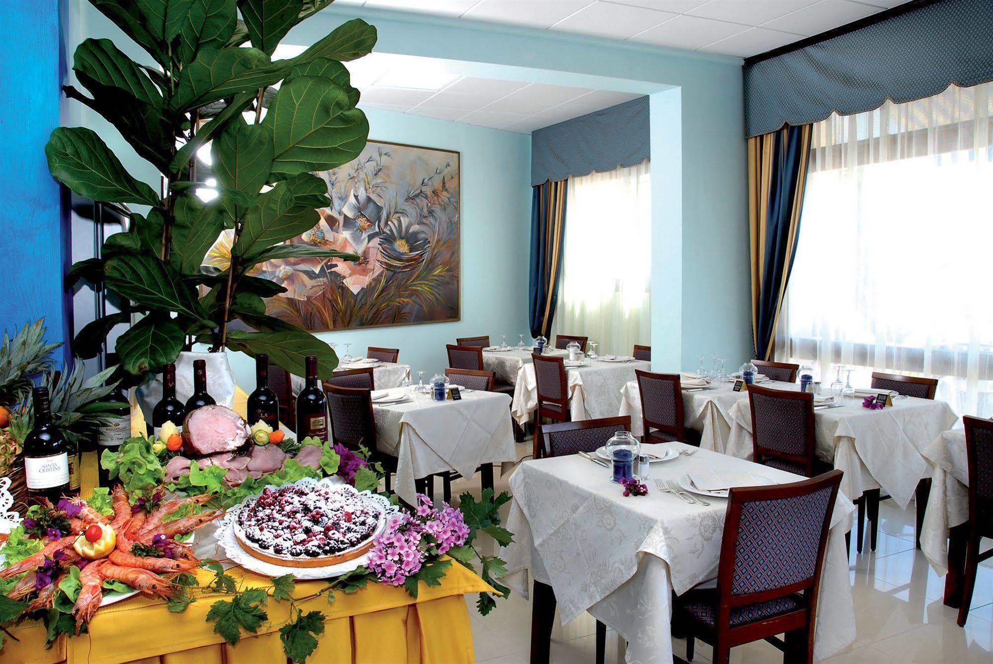 Piccolo Hotel 디아노마리나 외부 사진